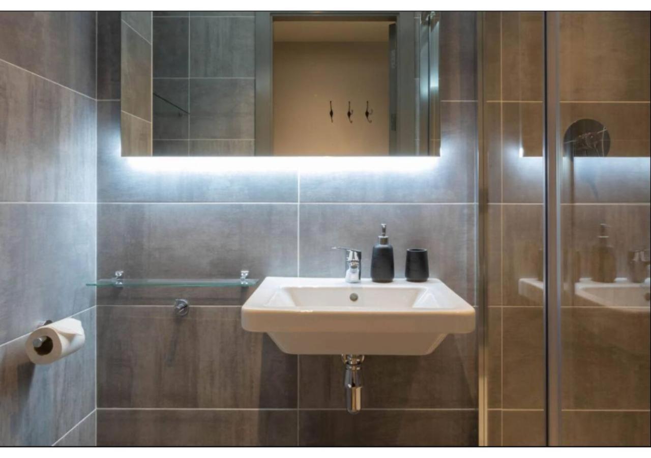 Joivy Affordable Thomas Street - Adults Only Dublino