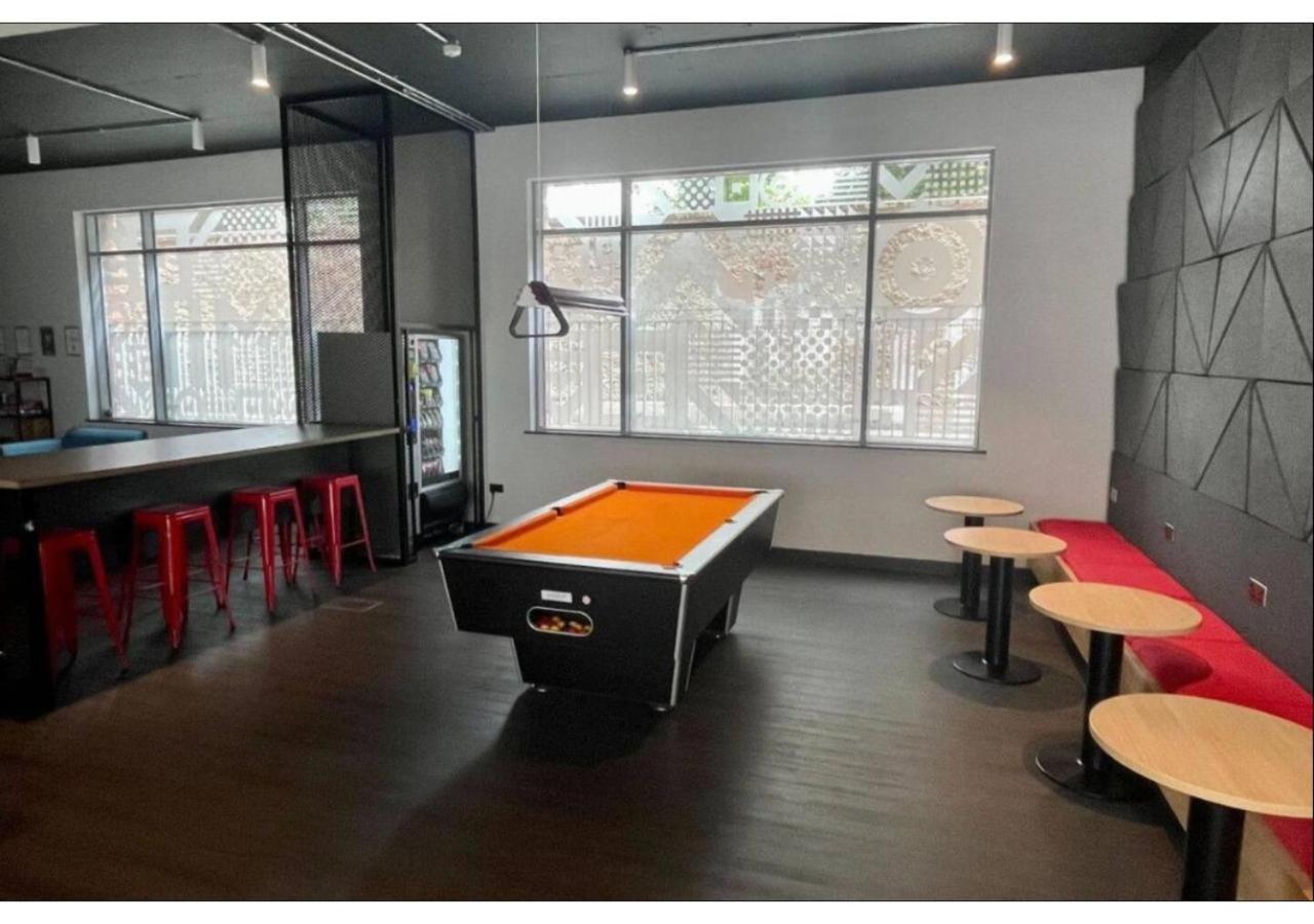 Joivy Affordable Thomas Street - Adults Only Appartamento